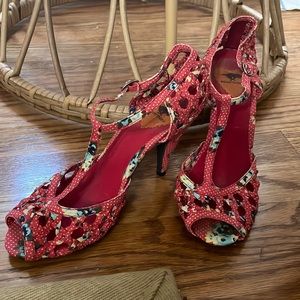 Anthropologie polka dot floral t strap Mary Jane sandals heels rockabilly 6.5